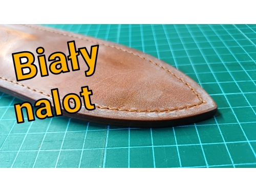 Biały nalot na skórze naturalnej - czy to pleśń ?